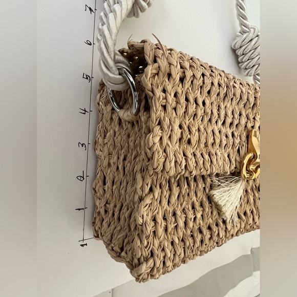 Elegant Summer Iraca Palm Straw Bag -  Boho Chic Stylish Handwoven Shoulder Bag - Picture 5 of 8